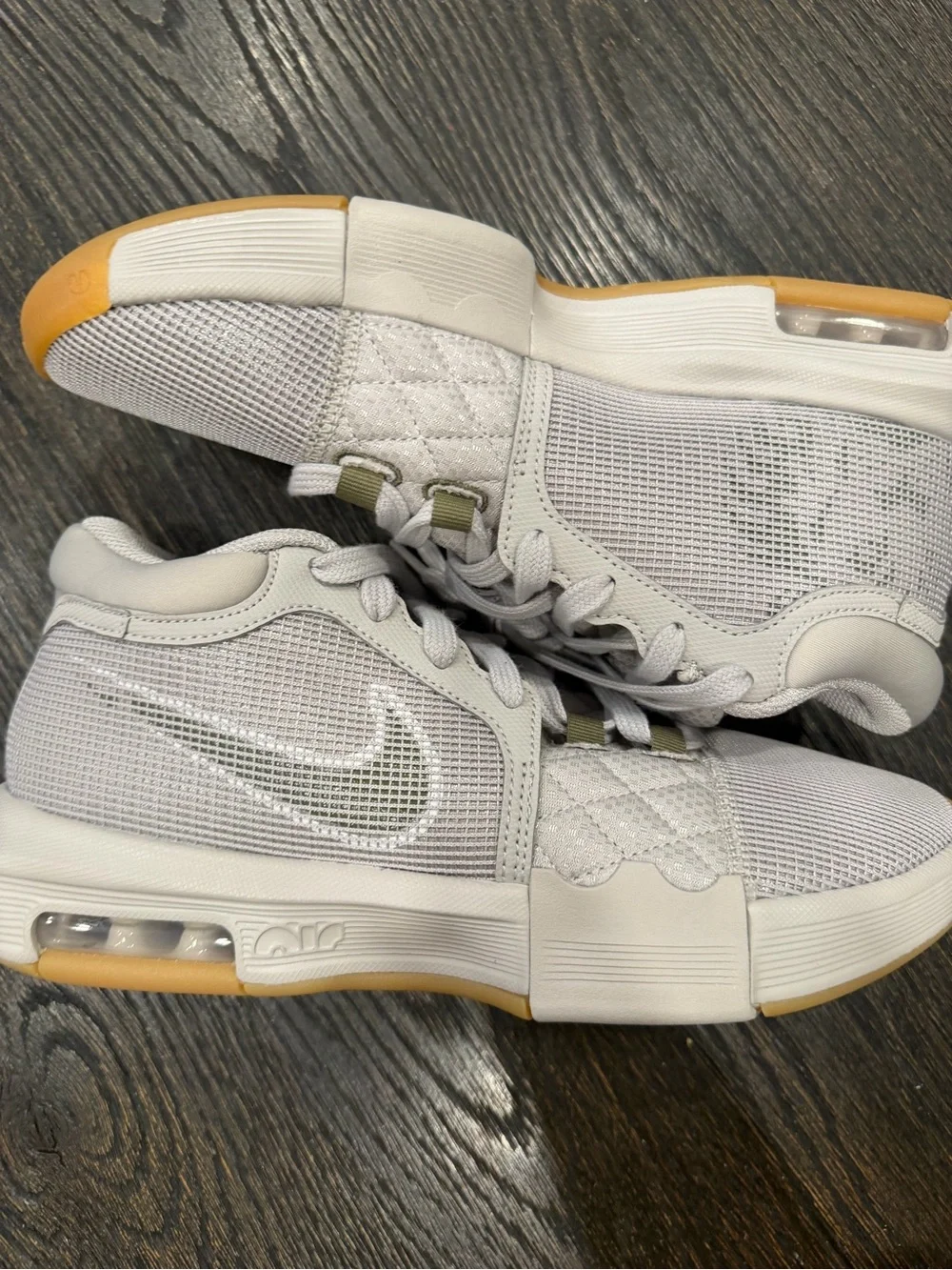 Nike Lebron Witness VIII 8 Basketball Shoes Mens 8 Grey Lt Iron